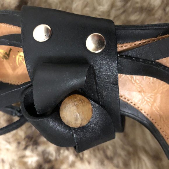 LAMB 'Fabienne' Ankle Strap Sandal - Picture 9 of 14